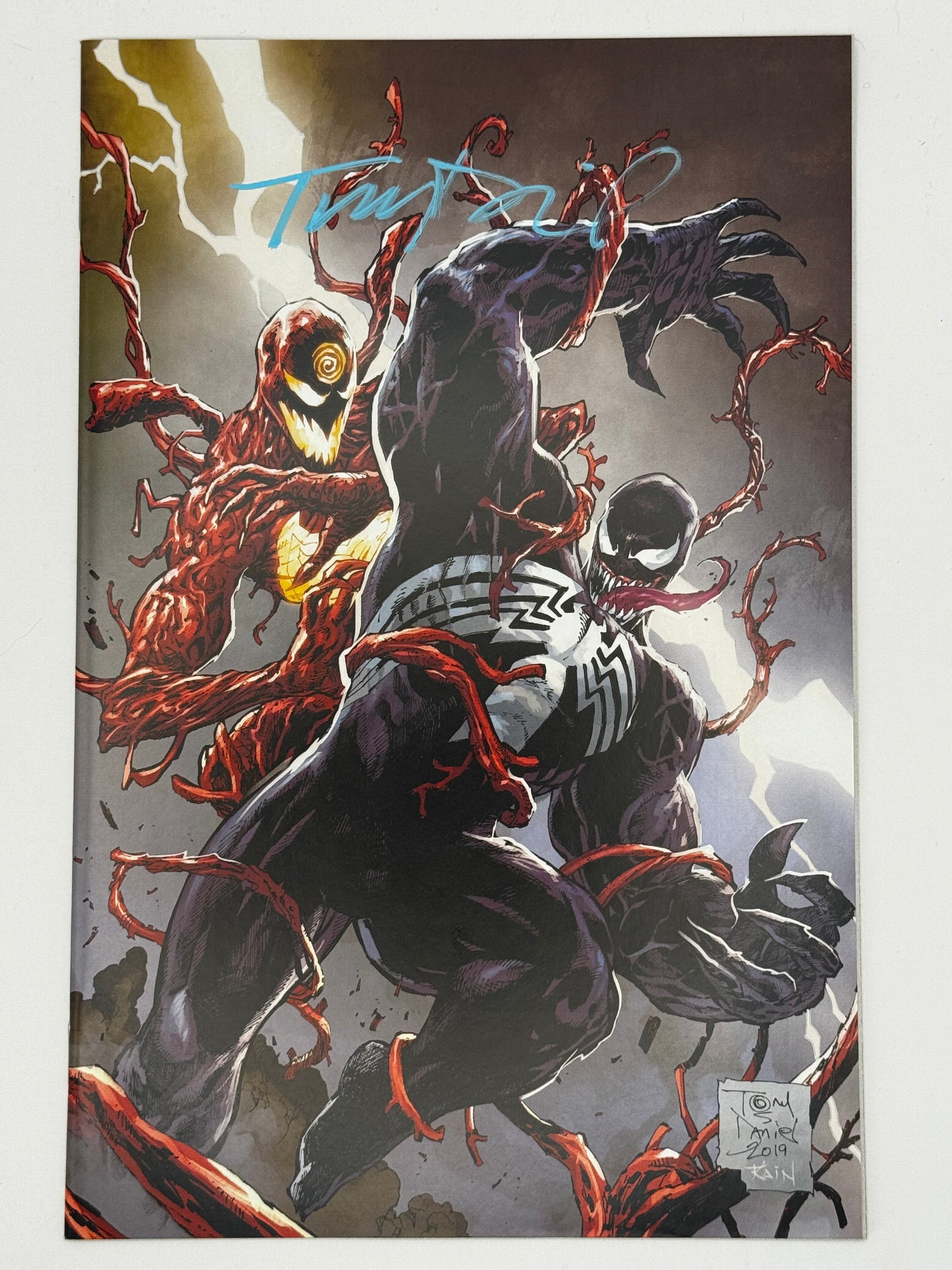 VENOM #20 SIGNED Tony Daniel EXCL Virgin VAR w/COA