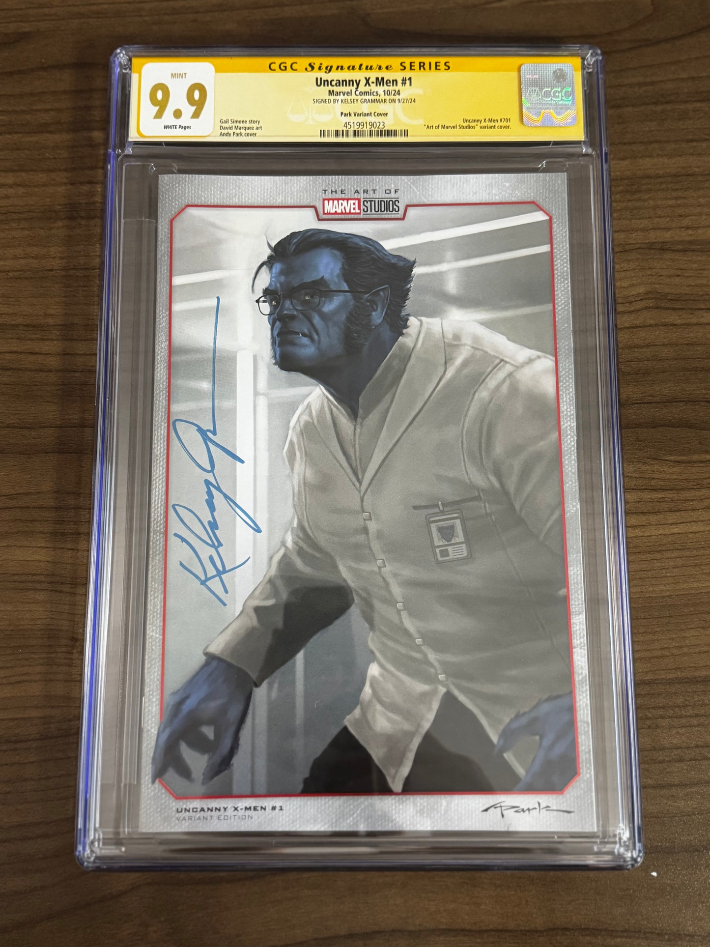 UNCANNY X-MEN #1 SIGNED BY KELSEY GRAMMER 9.9 MINT SS YELLOW LABEL [IN STOCK]